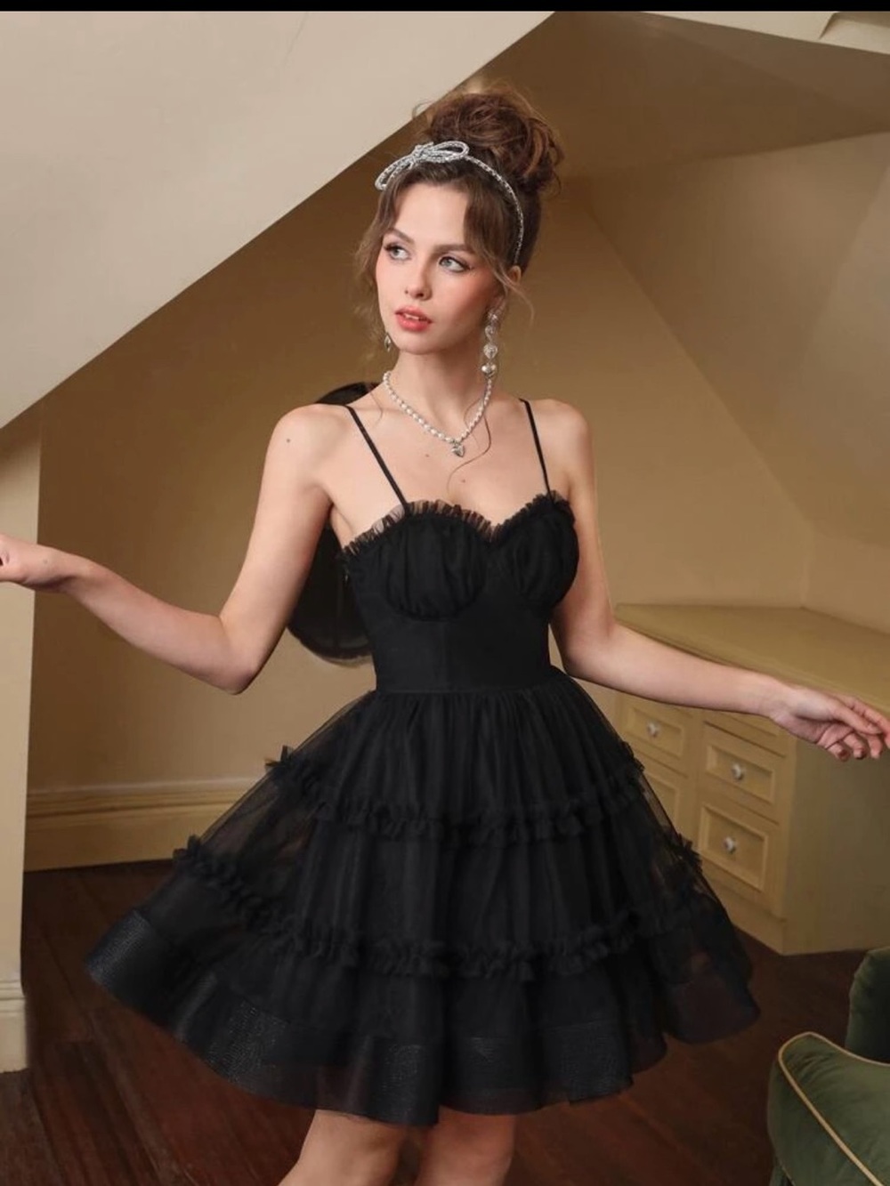 Elegant Black Sleeveless Party Dress with Ruffled Tulle Skirt